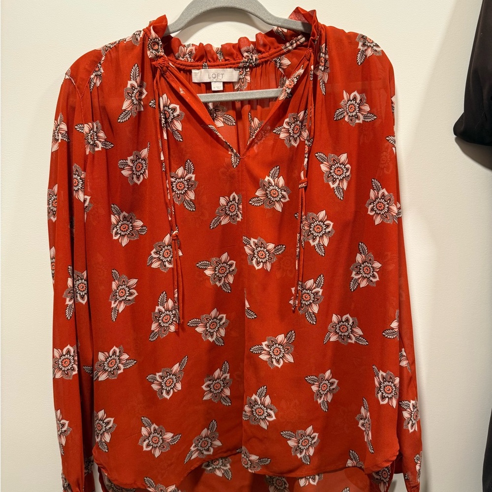 Loft Women's Red Floral Top